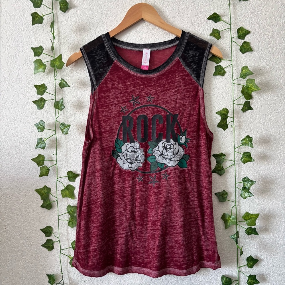 No Boundaries Women’s/Juniors “Rock” Star Rose Graphic Tank Top Red Black Size L